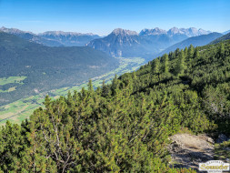 Über den Tschirgant zur Haiminger Alm